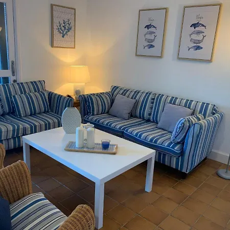 Villa Homeforguest En Con Piscina Y Jardin *