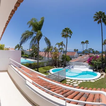 Homeforguest En Con Piscina Y Jardin