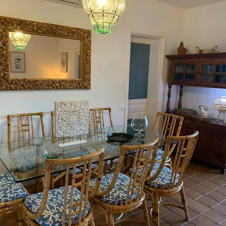Homeforguest En Con Piscina Y Jardin Villa *